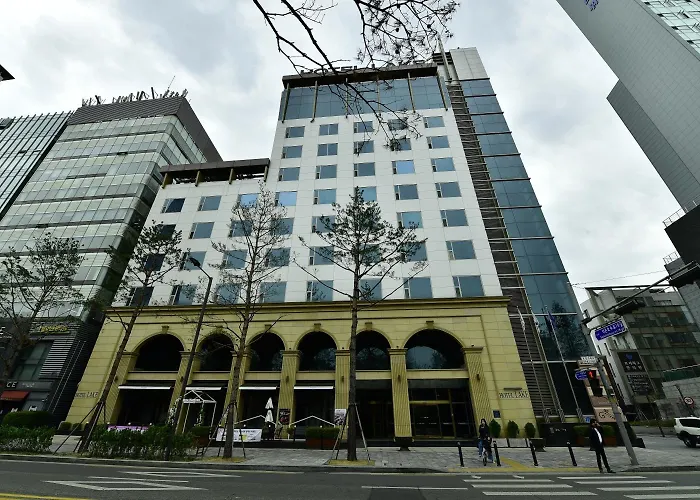 Tourist Hotel 3*